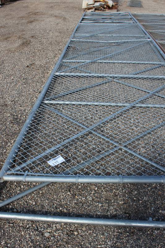 lot 137 image: Roll-away Chain Link Security Gates