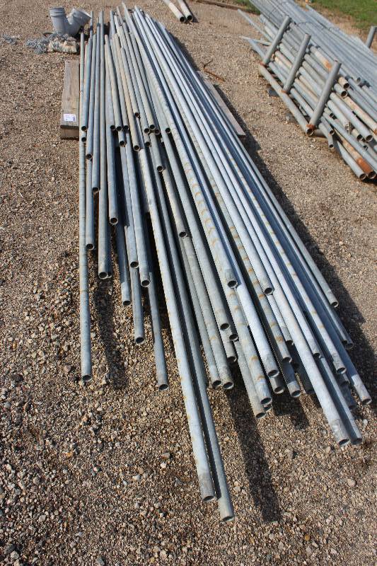 lot 163 image: Pallet Lot of Various Length Fence, 1.5in. Top Rails, Poles