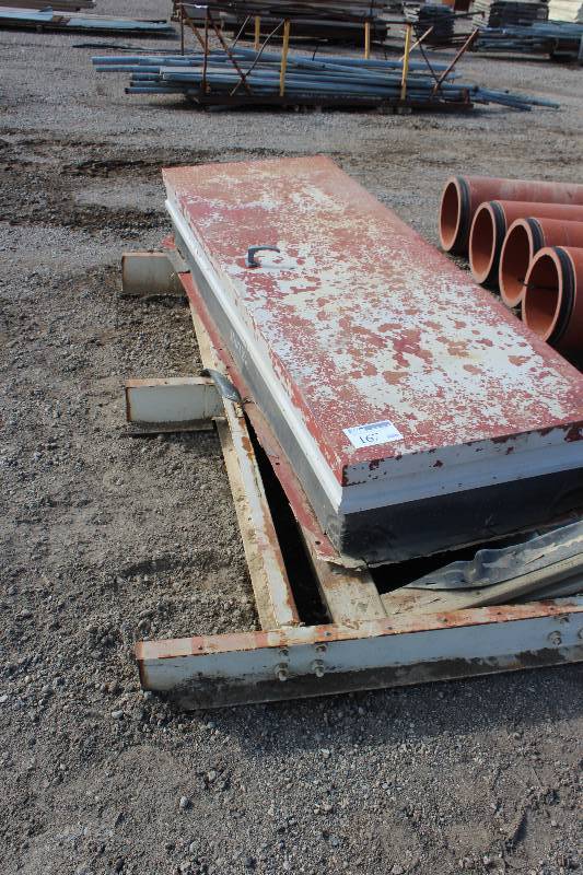 lot 167 image: Pile Lot of Roof-Top Access Door