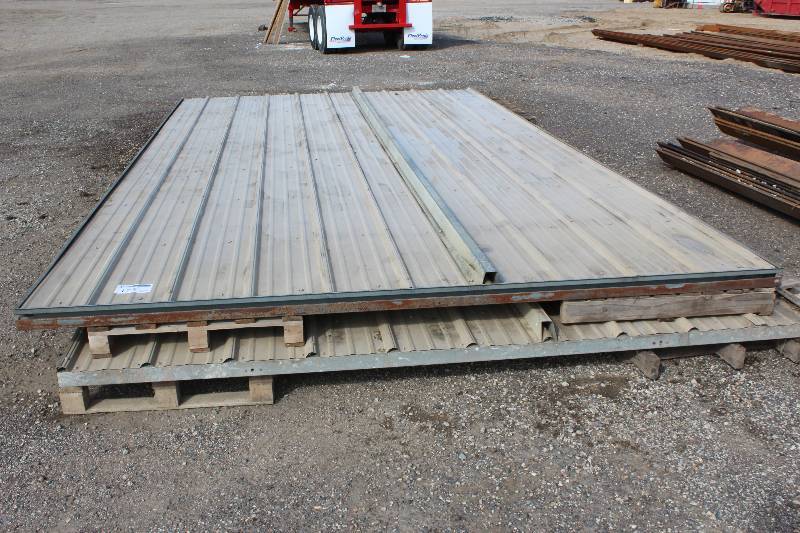 lot 175 image: Sliding Pole Shed Doors