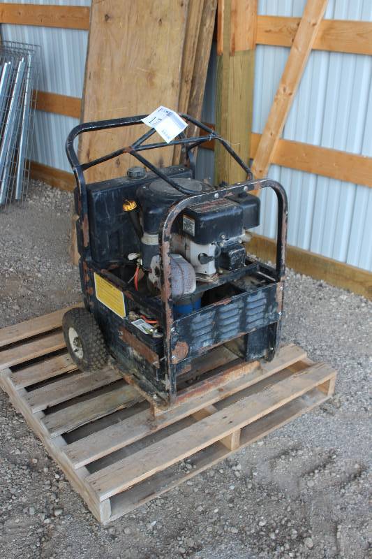 lot 17 image: Enduro XLC 7500W Generator w Tecumseh 357cc OHV Motor