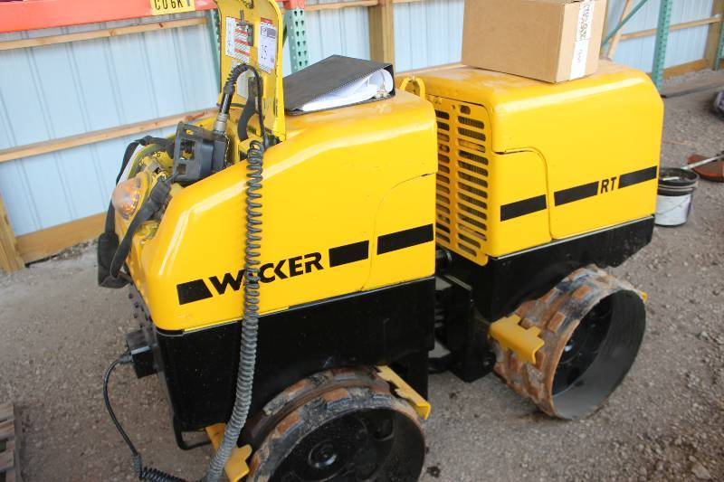 lot 15 image: Wacker RT Trench Roller