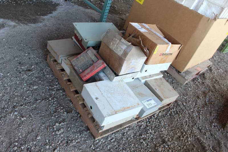 lot 193 image: Pallet Lot of Electrical Panels, Relays
