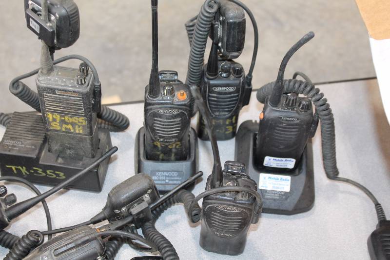 lot 260 image: Lot of (11) Walkie Talkie Sets w Charging Bases, Microphones