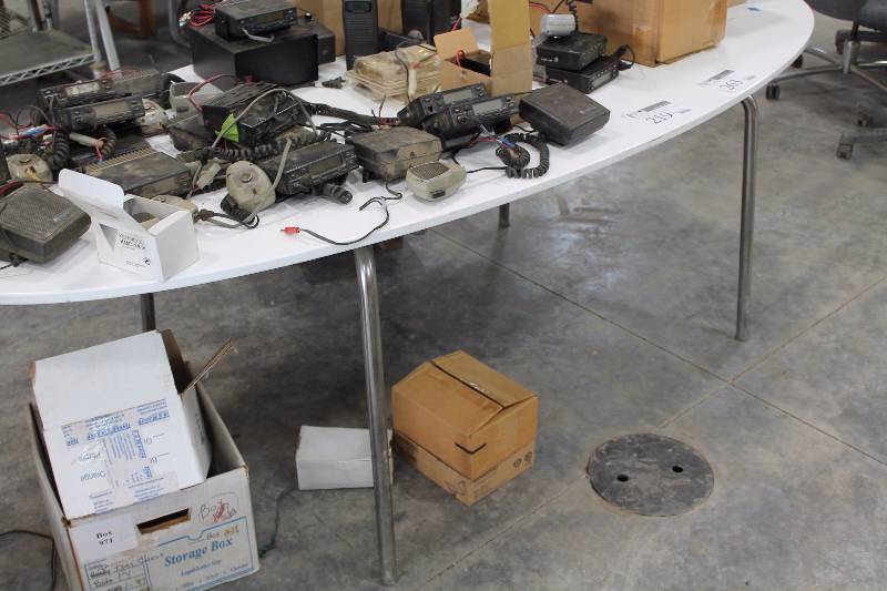 lot 263 image: Lot of (2) Office Tables