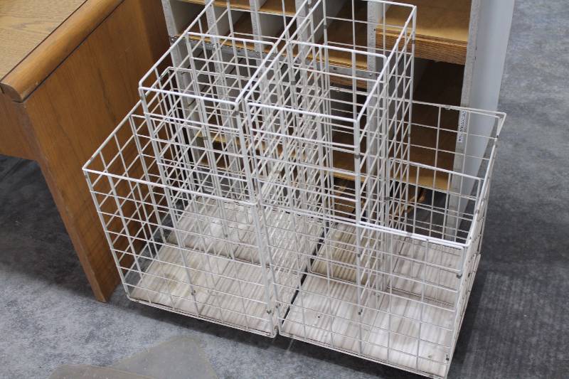 lot 209 image: Wire Baskets, Bookcase