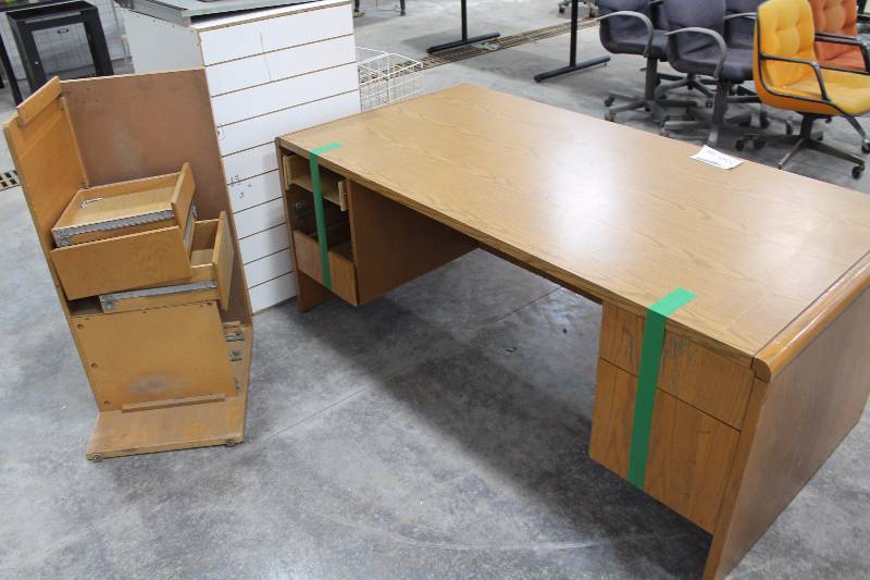 lot 266 image: Wood Office Desk w Drawers, Components