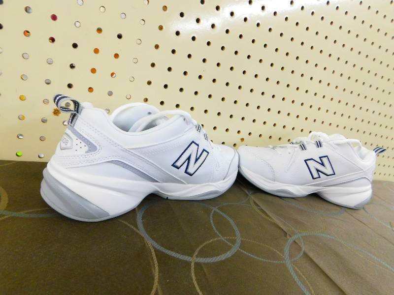 NB WN 608V4 CROSSTRAIN-W White-Blue SIZE 8, MSRP $89.99