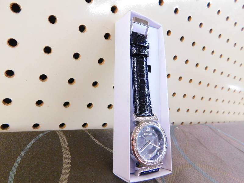 LADIES GENEVE GOLD TONE .05CTT DIAMOND WATCH, MSRP $99.99