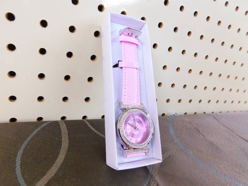 LADIES WATCH