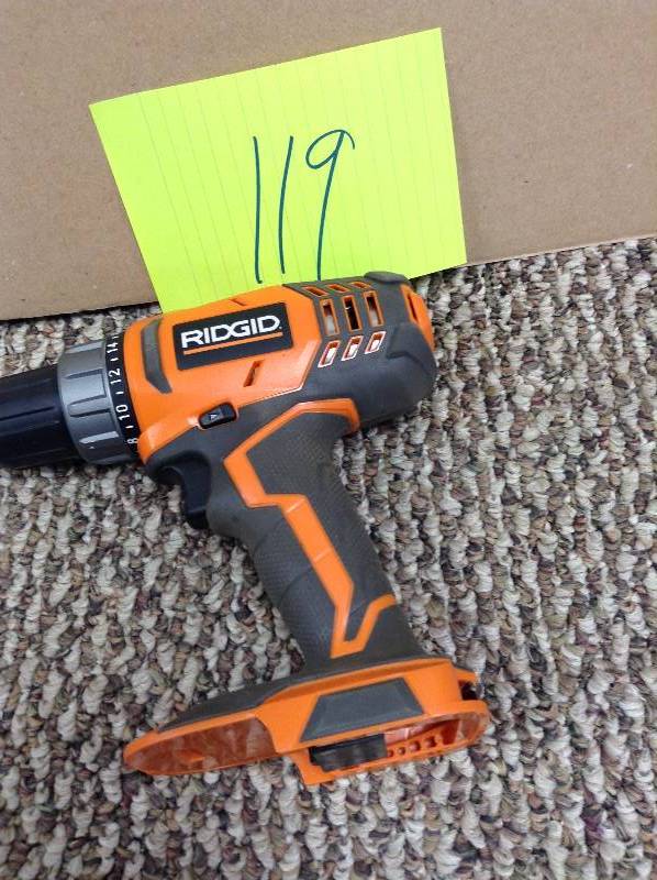 lot 119 image: Never used RIDGID 18-Volt Lithium-Ion 12 in. Cordless Compact DrillDriver Kit