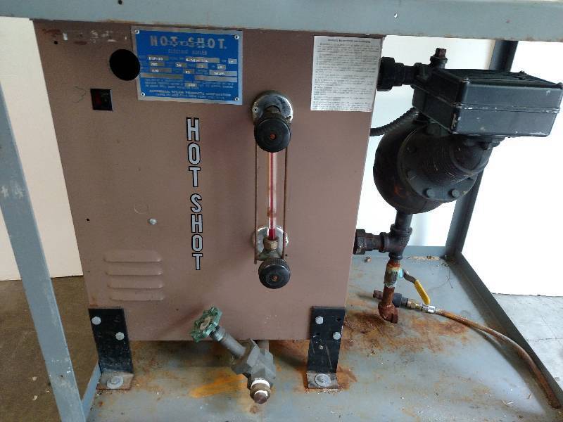 lot 32 image: Sussman Hot Shot Electric Boiler, M...