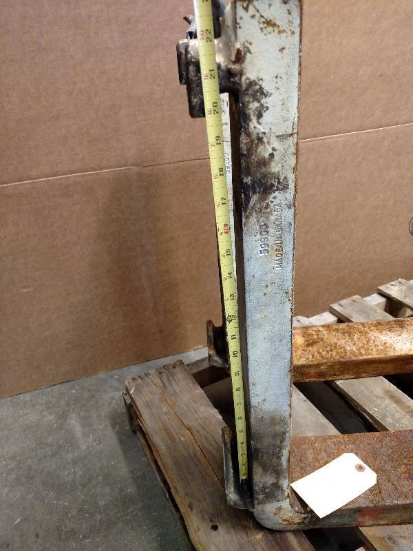 lot 39 image: Pair of Forklift Forks, 5x48...