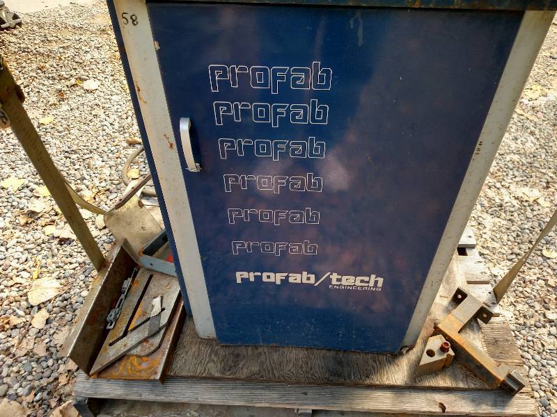 lot 114 image: Profab 6 Notcher, 3 Phase Motor & ...