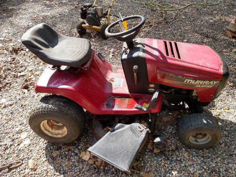 lot 117 image: Murray 42 Lawn Tractor, 14.5 hp, R...