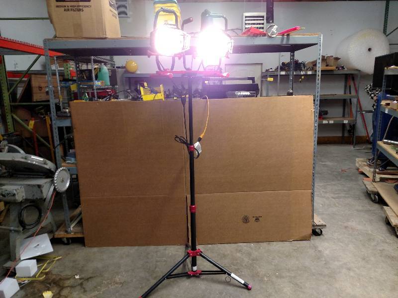 lot 226 image: Husky Worklight, 300,600, or 1200 W...