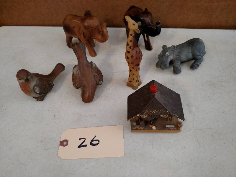 lot 26 image: Asstd Figurines...
