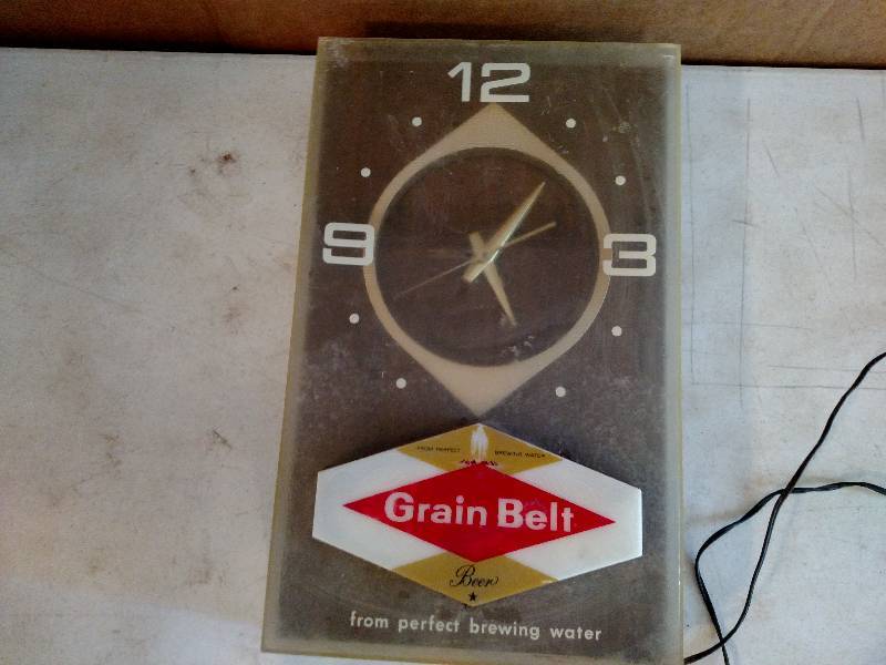 lot 61 image: Grainbelt Clock, Works...