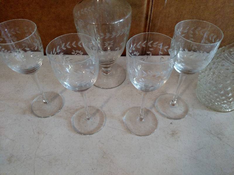 lot 92 image: Asstd Glassware...