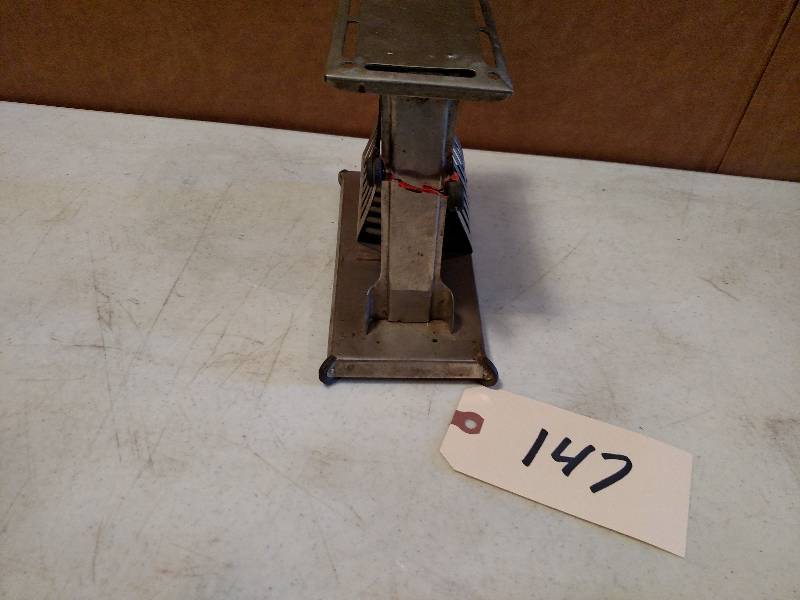 lot 147 image: Vintage Universal Toaster...