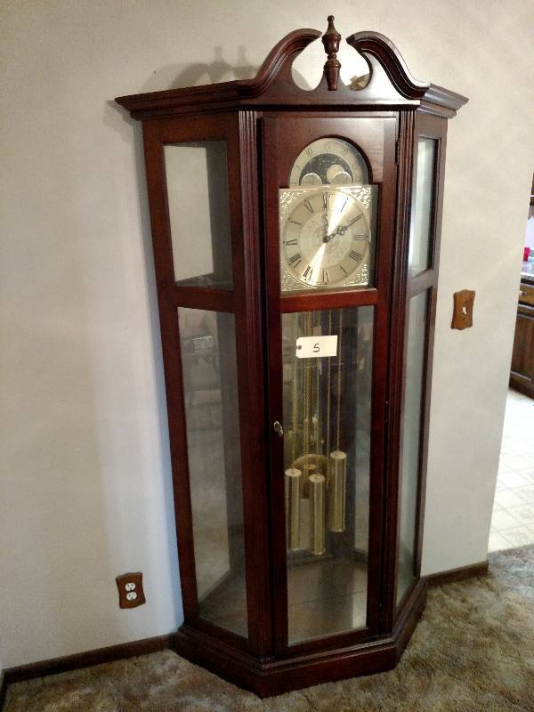 lot 5 image: Grand Father Clock, 41x9x79...