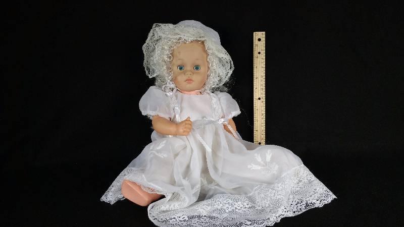 Uneeda Baby Doll w Sleepy Eyes
