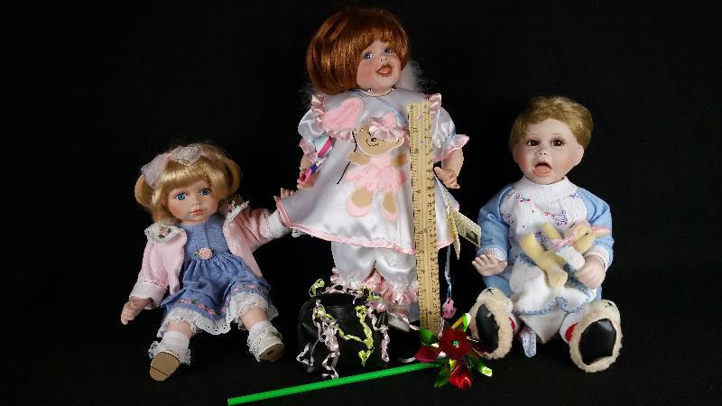 (3) Expressive Infant Dolls
