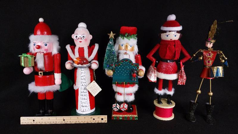 (5) Wooden, etc. Nutcrackers & Holiday Dcor