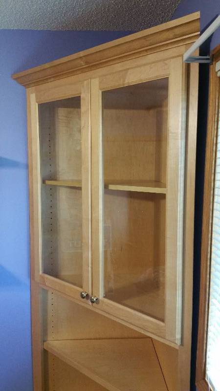 High Quality Corner Cabinet
