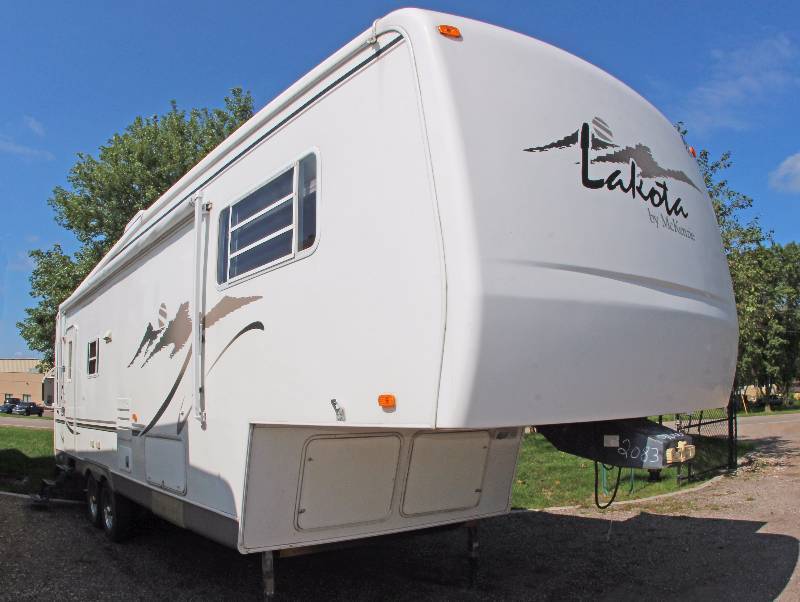 2002 McKenzie Lakota 30RLD Fifth Wheel Fifth Wheel RV And Travel