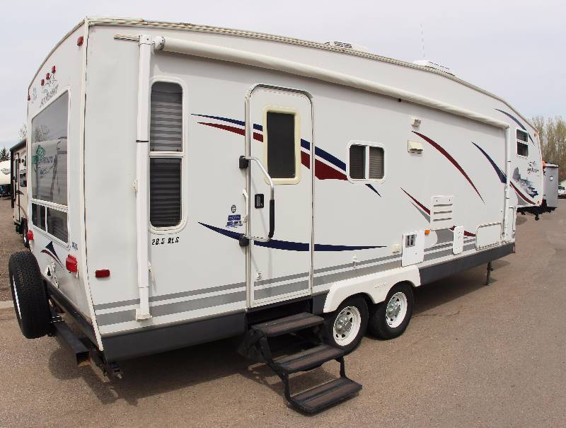 lot 0013 image: 2007 Jayco Jay Flight 28.5RLS Fifth Wheel