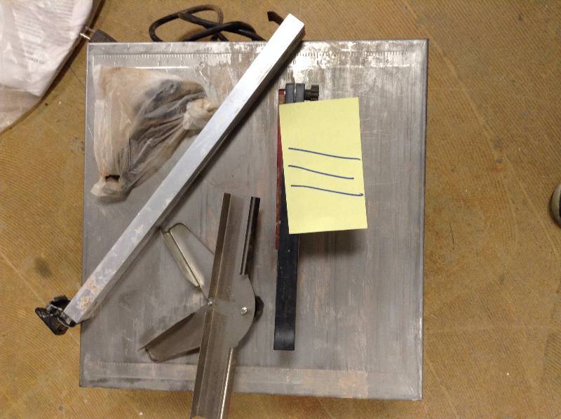 lot 111 image: Benchtop florcraft saw used in working conditions