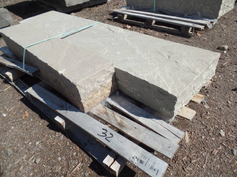 lot 32 image: Natural Cleft Sandstone Steps 