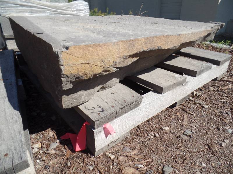 lot 37 image: BLUESTONE Natural Outcropping Step