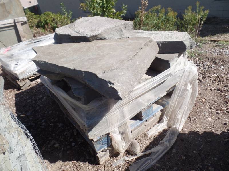 lot 45 image: BLUESTONE COLONIAL Wall Stone
