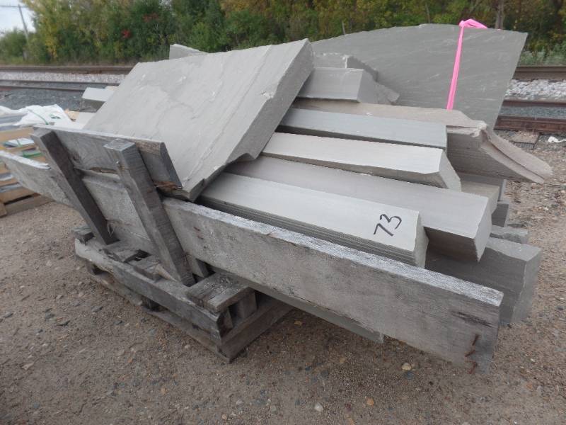 lot 73 image: Natural Cleft Sandstone Treads & Remnants