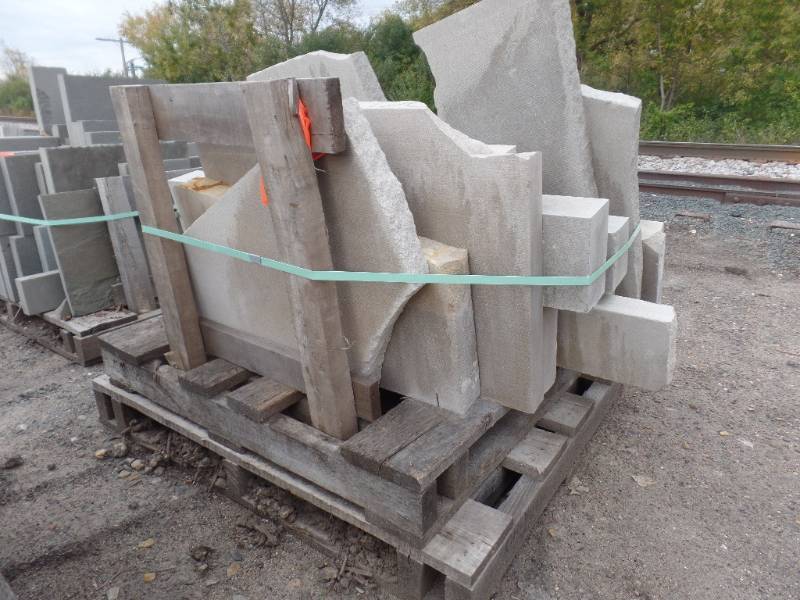 lot 79 image: Indiana Limestone    