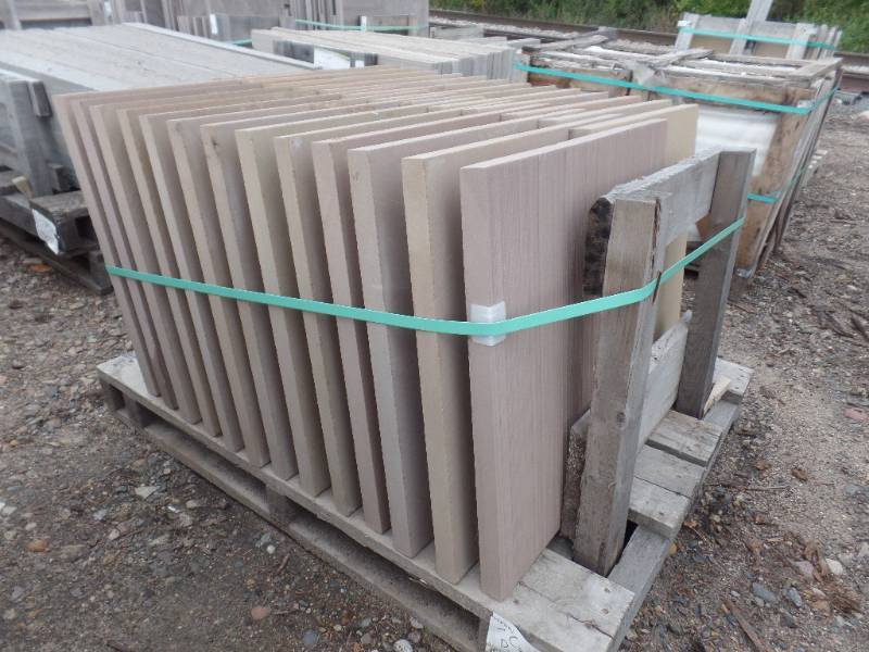 lot 95 image: Cortona Sandstone