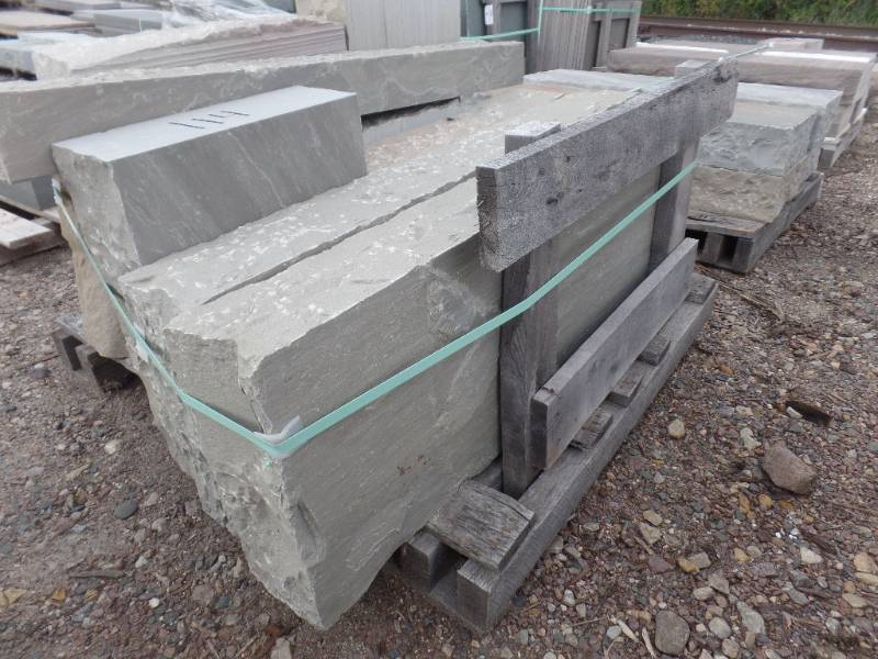 lot 114 image: Natural Cleft Sandstone Steps