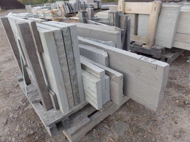 lot 127 image: Grey Sandstone Treads
