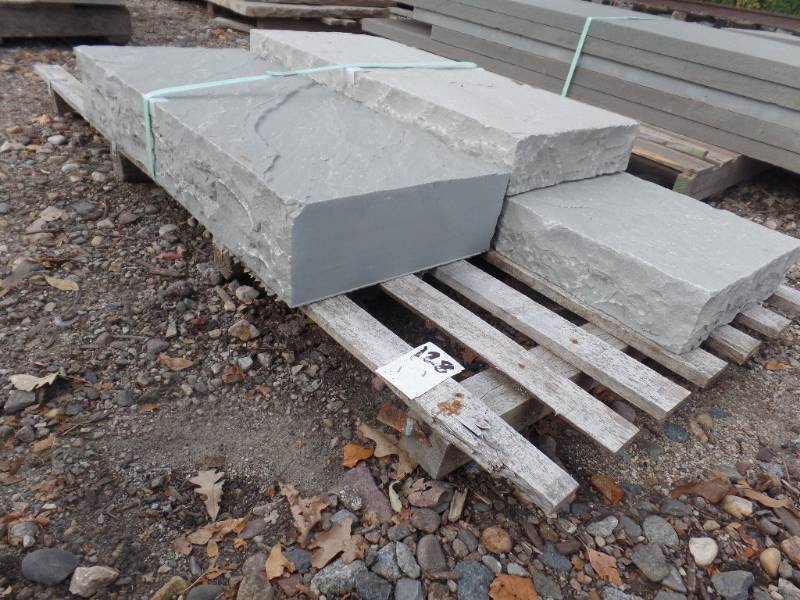 lot 128 image: Grey Sandstone Steps