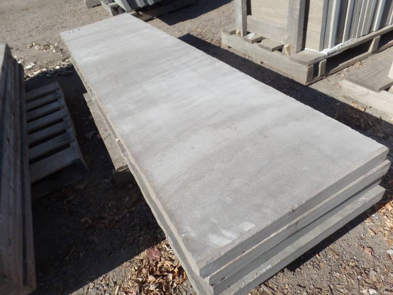 lot 176 image: Cocoa 2 Treads