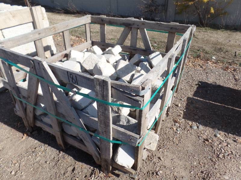 lot 181 image: Stone Cobbles