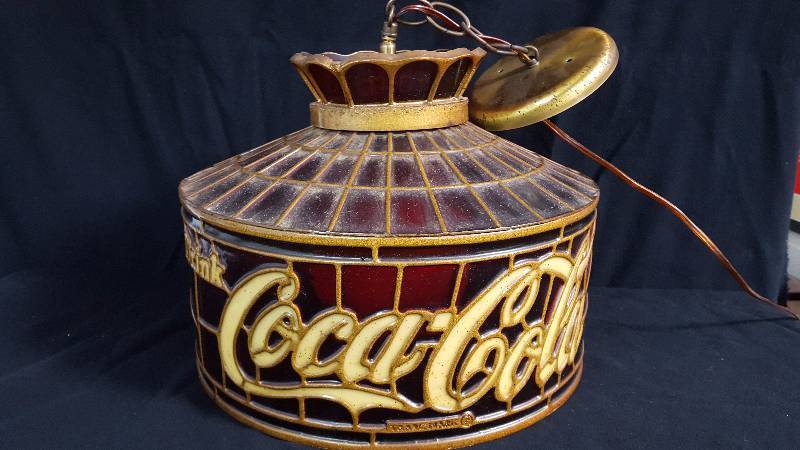 lot 5 image: Vintage Coca-Cola Tiffany Style Hanging Light
