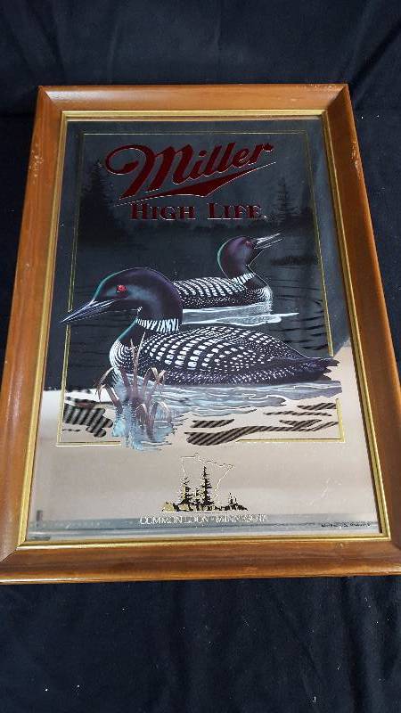 lot 26 image: Miller High Life Wildlife Series First Printing Bar Mirror