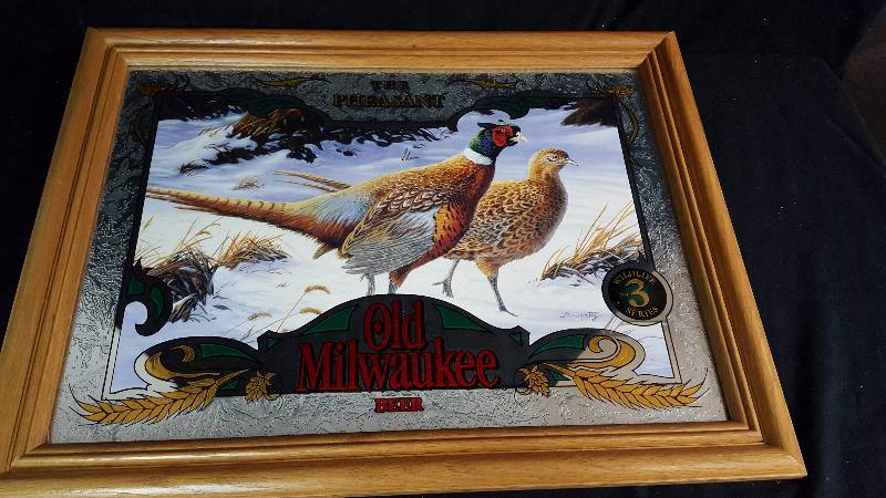 lot 29 image: Old Milwaukee Wildlife series Bar Mirror