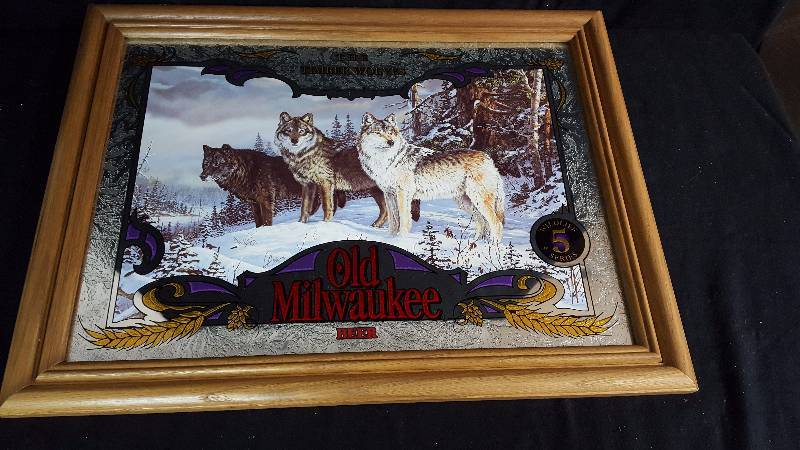 lot 31 image: Old Milwaukee Wildlife series Bar Mirror