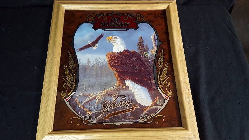lot 35 image: Old Milwaukee Wildlife series 2 Bar Mirror