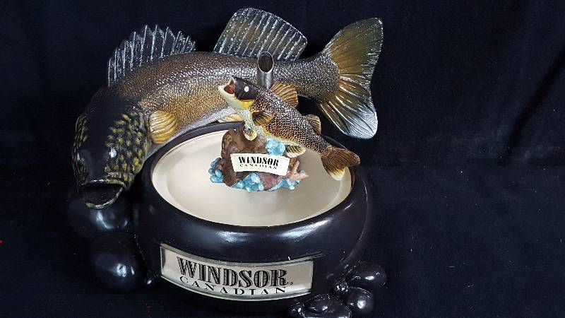 lot 66 image: Windsor Canadian Bottle Display