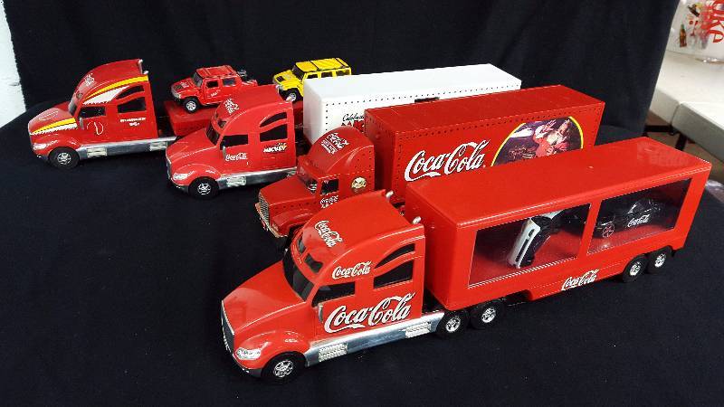 lot 116 image: Coca-Cola Christmas Trucks